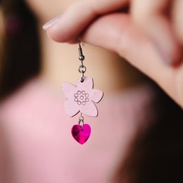 Vertaisuuden Voimalla Juhlavuoden koru